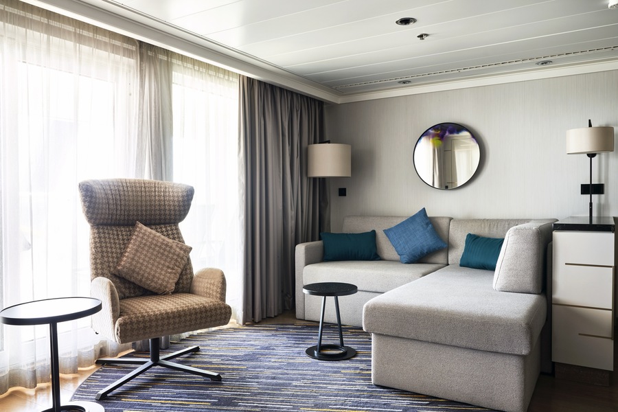 Marella Cruises Marella Voyager Executive Suite ©Tom Fallon 3.jpg